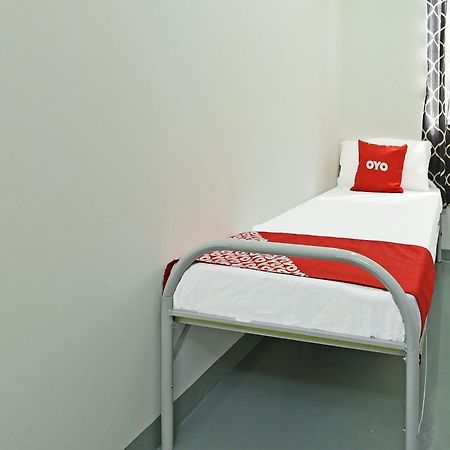 Spot On 90500 Sri Rampai Metro Hostel Куала Лумпур Екстериор снимка