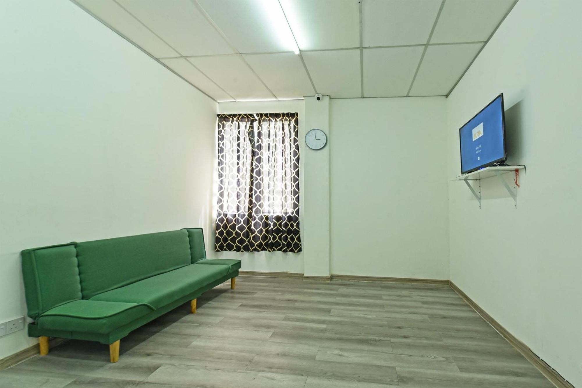 Spot On 90500 Sri Rampai Metro Hostel Куала Лумпур Екстериор снимка