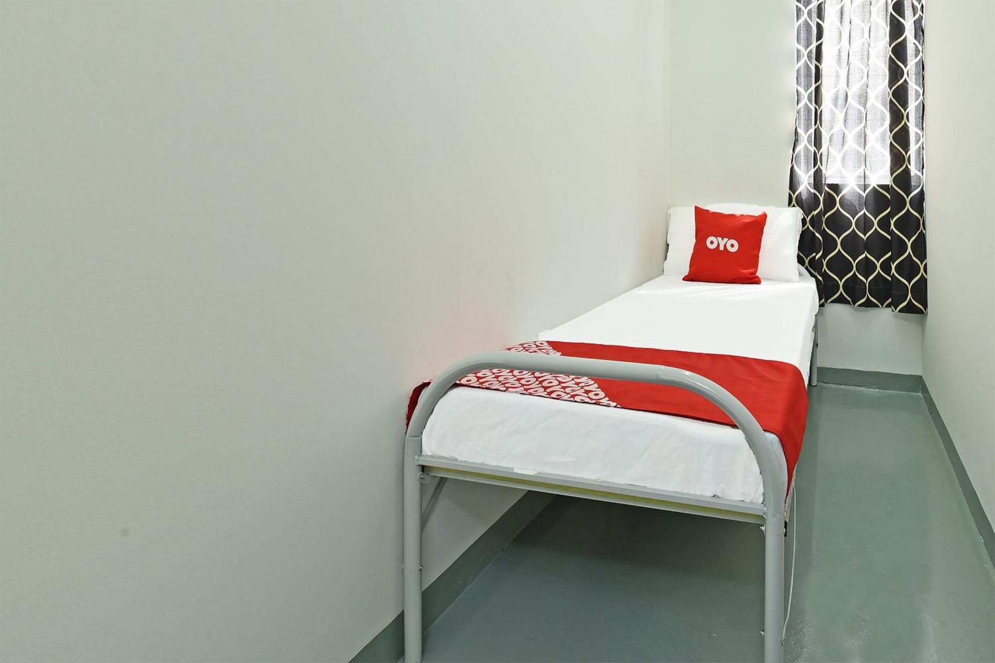 Spot On 90500 Sri Rampai Metro Hostel Куала Лумпур Екстериор снимка