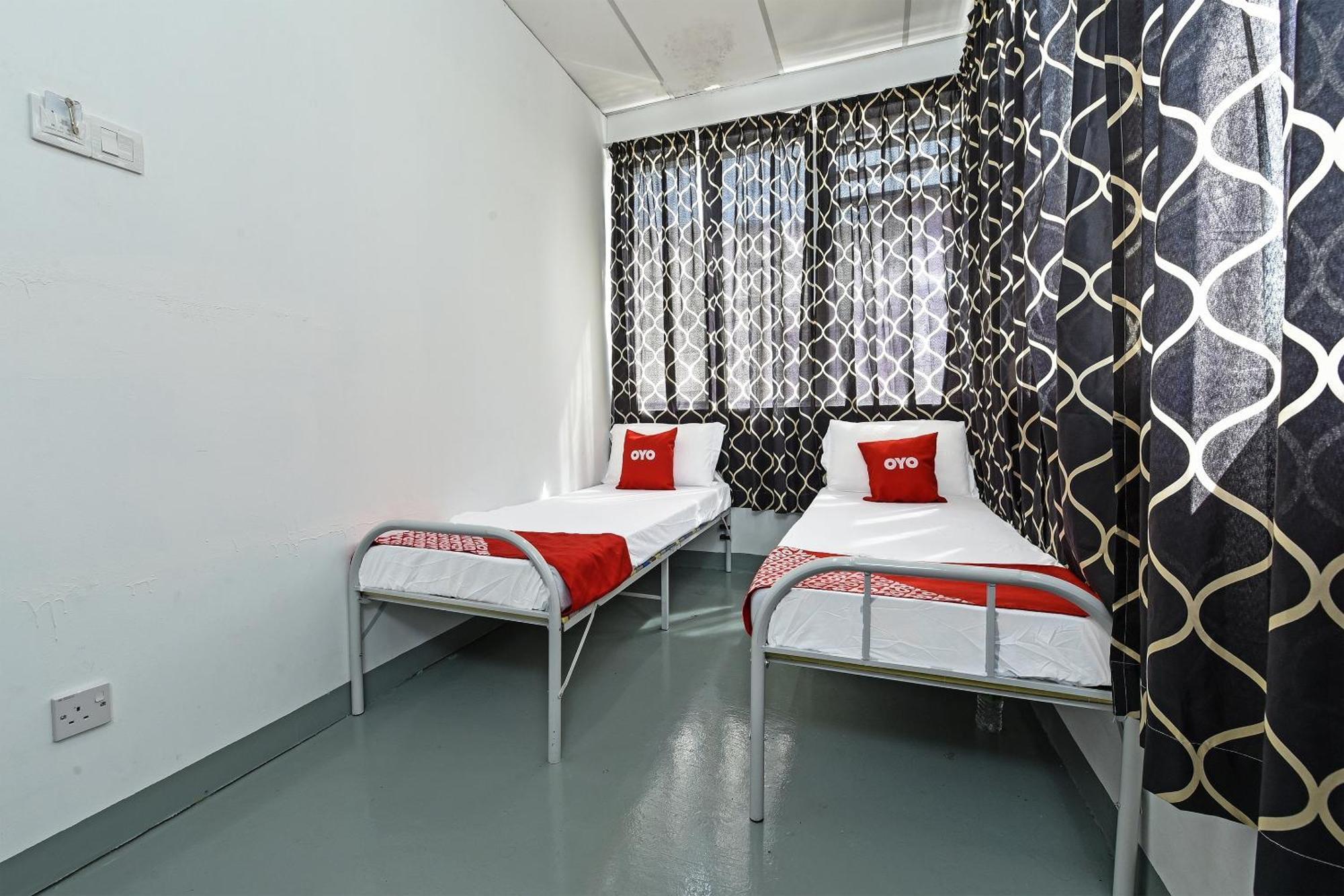 Spot On 90500 Sri Rampai Metro Hostel Куала Лумпур Екстериор снимка